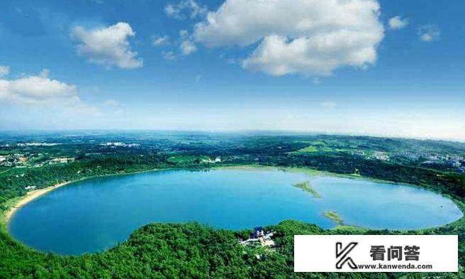 广东省湛江市有什么旅游景点和特色美食？