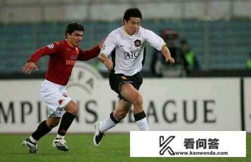 中国有哪些足球运动员曾出现在欧冠赛场上？