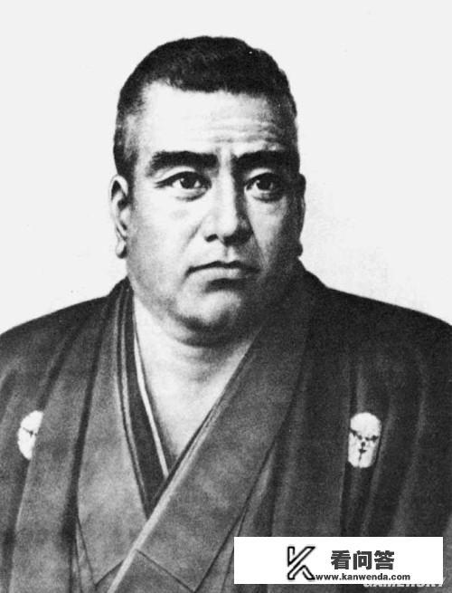 电影《最后的武士》的历史背景是什么？所传达的精神值得学习吗？