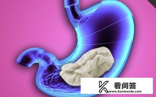 口香糖咽进肚子里会怎么样？
