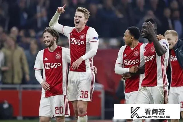 欧冠变天,传统豪门球队纷纷没落,巴萨会重蹈覆辙吗? 欧冠变天,传统豪门球队纷纷没落,巴萨会重蹈覆辙吗?