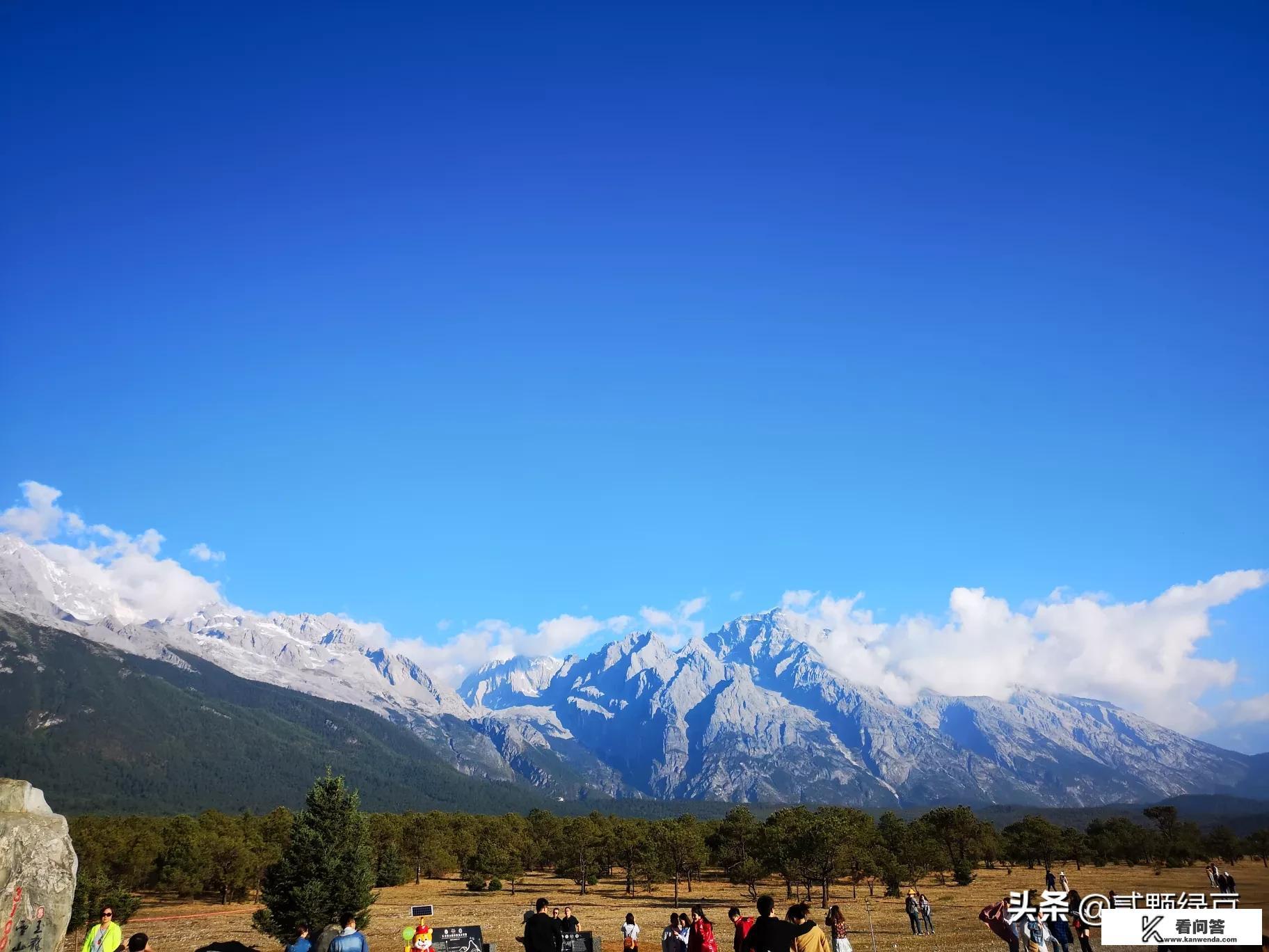 去云南旅游，哪些景点是必去的，有详细的攻略和建议吗？